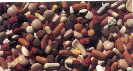 Allarme farmaci: «Gli anziani ne prendono troppi»
