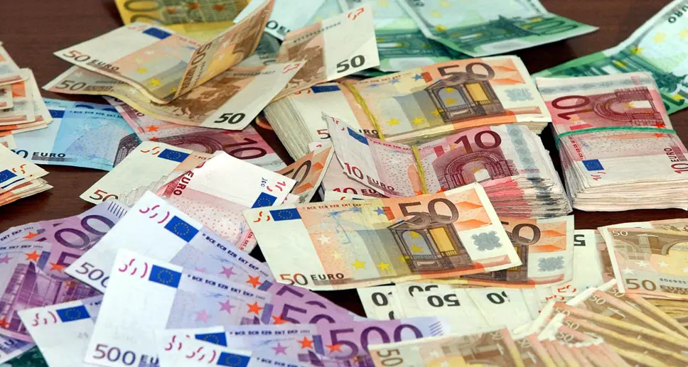 Spa pubbliche, arriva il tetto di 7.275 euro netti