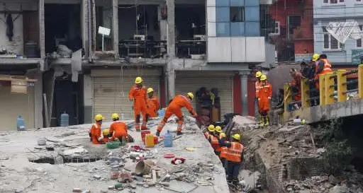 Anche il pilota trentino Piergiorgio Rosati vola a Kathmandu