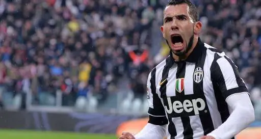 Tevez tentenna: dalla Cina gli offrono 40 milioni a stagione