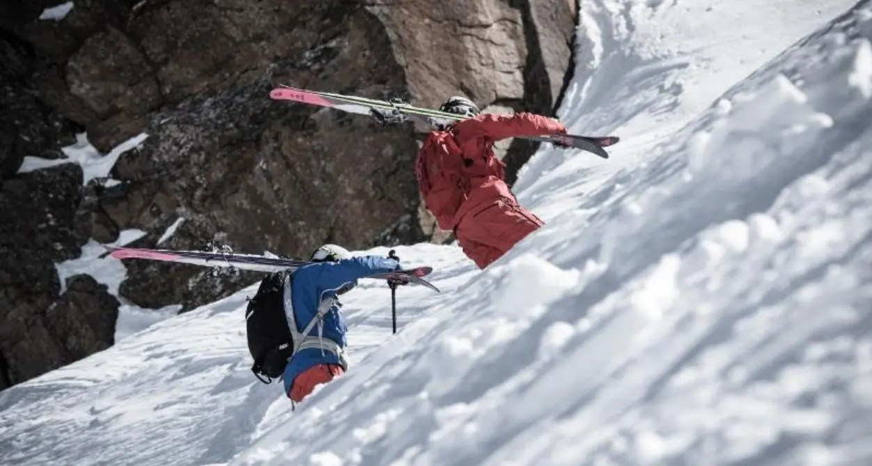 Scialpinismo e bici sulle Alpi Il video di Tommy e Cristian