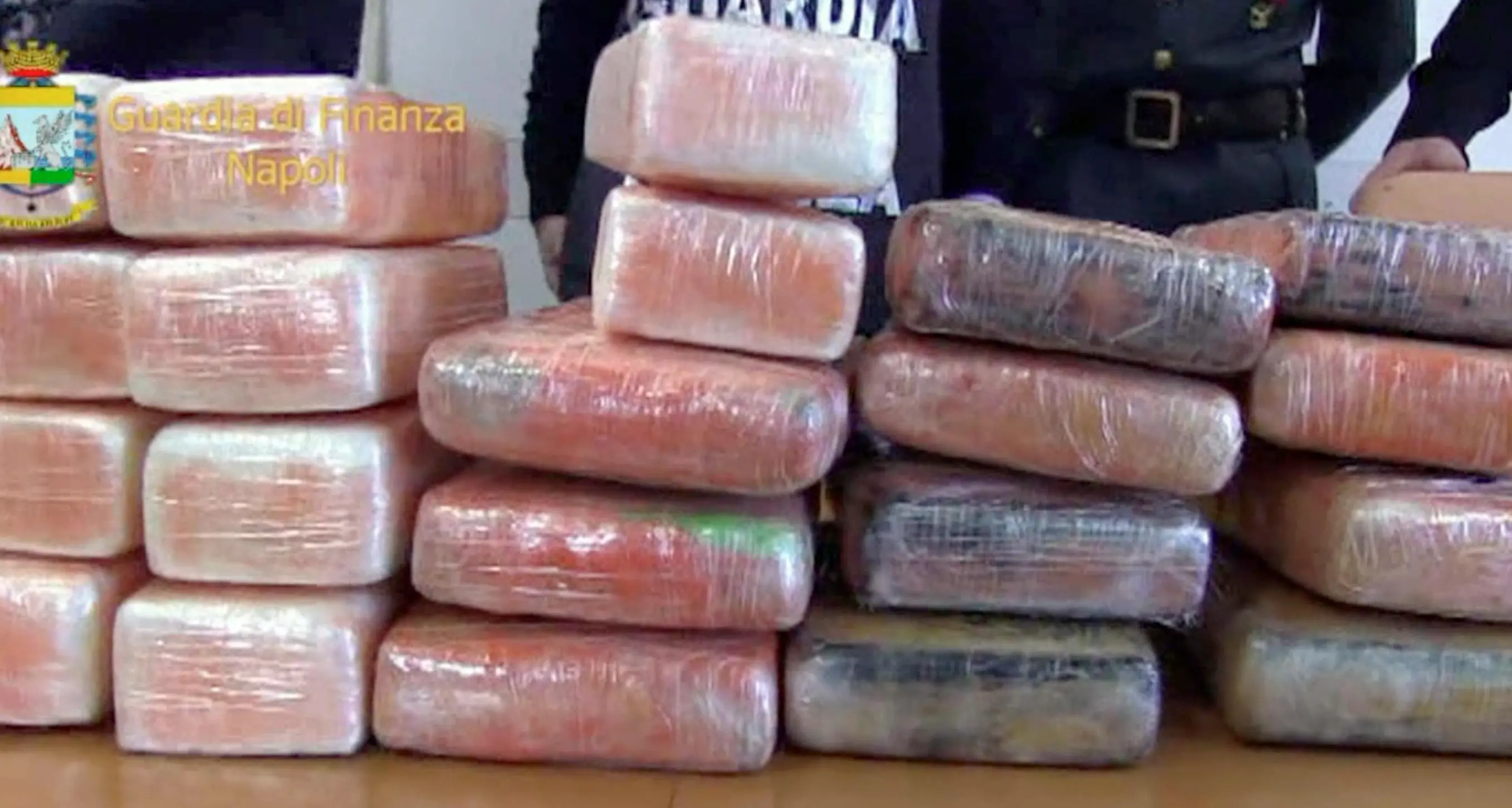 Una capa gestiva traffico di droga da un convento di suore