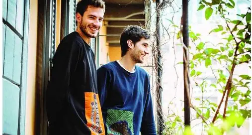 Volley e solidarietà, Vettori e Piano presentano «Brodo di becchi» tra la radio e il laboratorio per bimbi