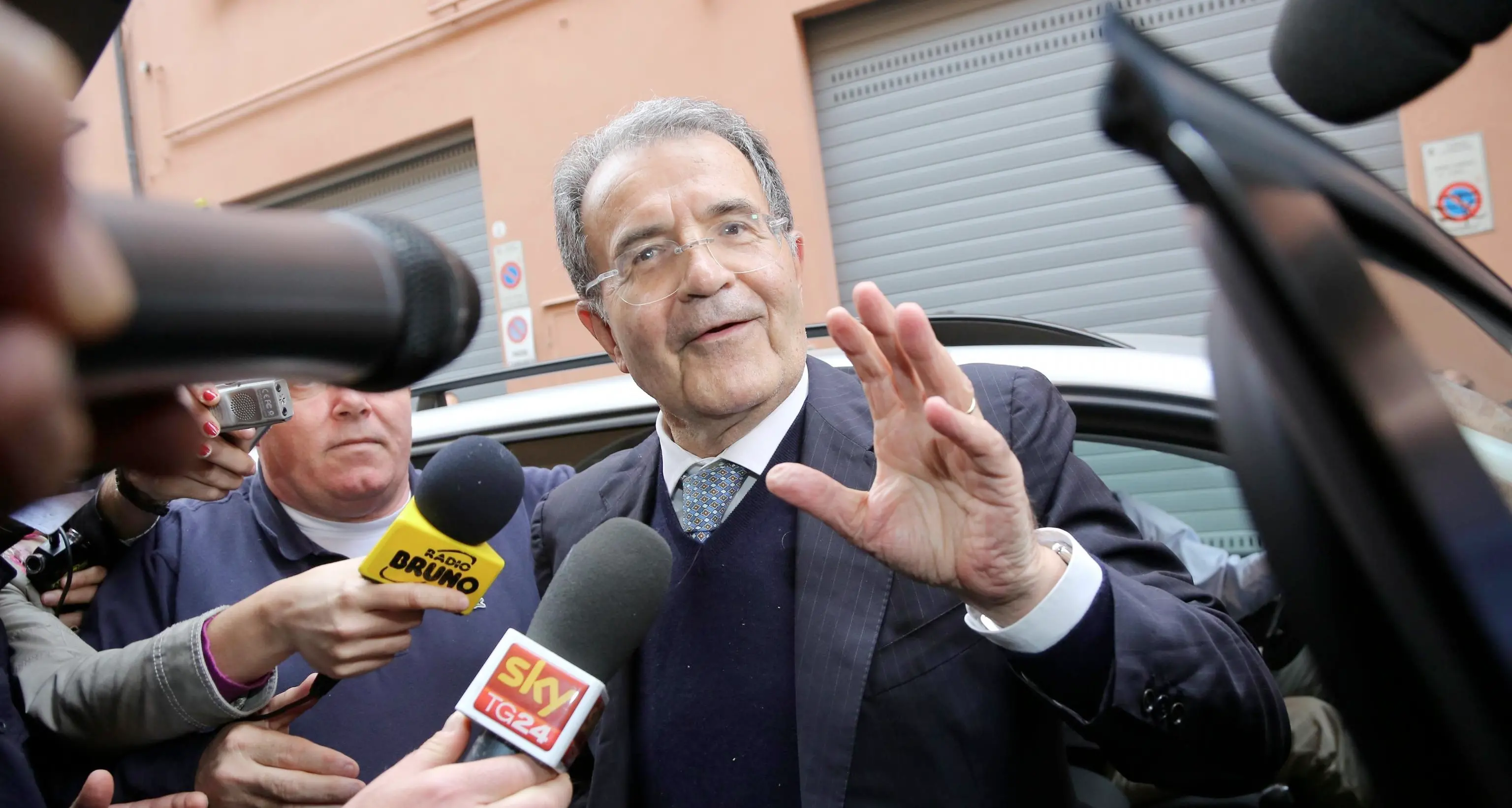 Quirinale, ora Grillo rilancia Prodi per spiazzare Renzi e Fi