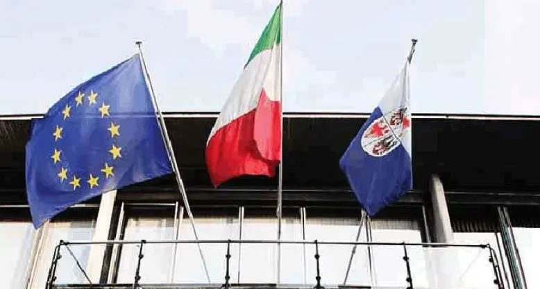 Assegno illegittimo, Regione «bocciata» Dopo 6 anni ai dipendenti indennità a vita I giudici: violato l'equilibrio della spesa