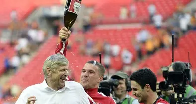 Podolski accusa: «Wenger? Mi ha mancato di rispetto»