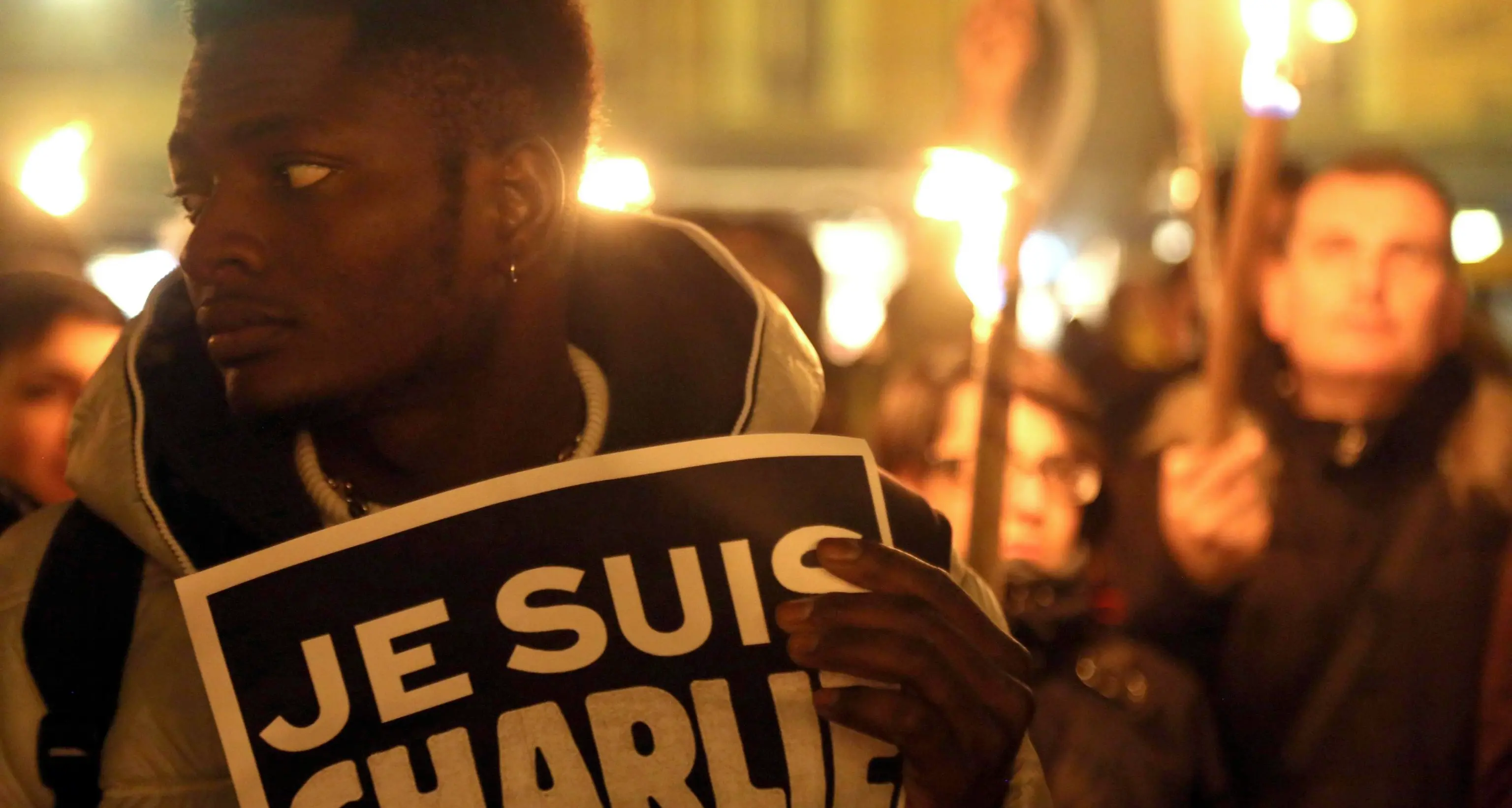 Charlie Hebdo, i redattori sopravvissuti tornano al lavoro