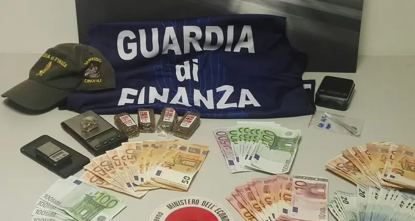 Cani antidroga ancora a segno Smascherati tre spacciatori