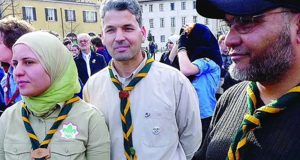 Gli scout dopo l'orrore in Francia: educare all'umanità