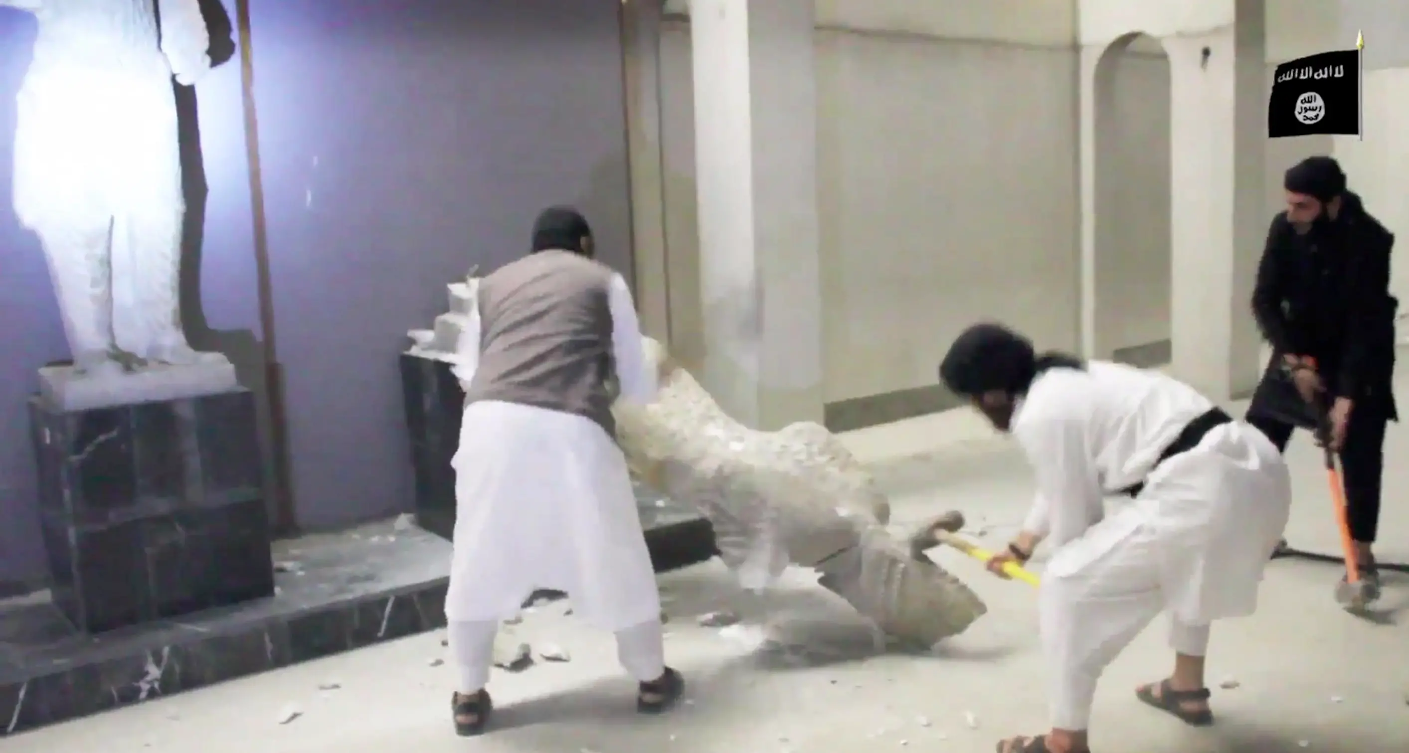 Mosul, la furia dell'Isis contro il patrimonio artistico