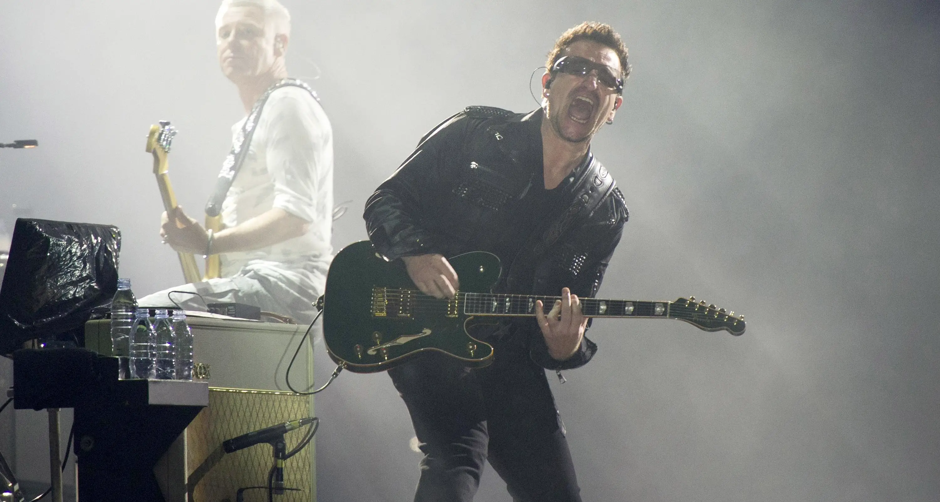 U2, Bono rischia di non poter più suonare