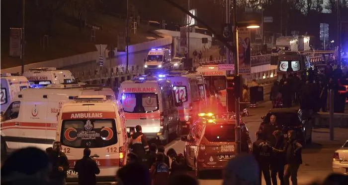Autobomba a Istanbul vicino allo stadio Ci sono almeno 13 vittime