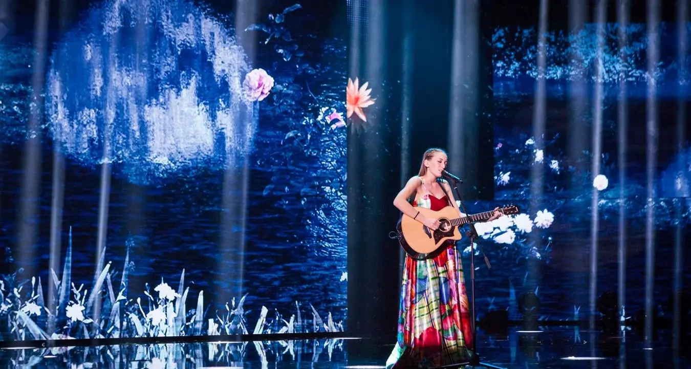 X Factor, stasera Caterina canta «Everybody hurts» dei Rem
