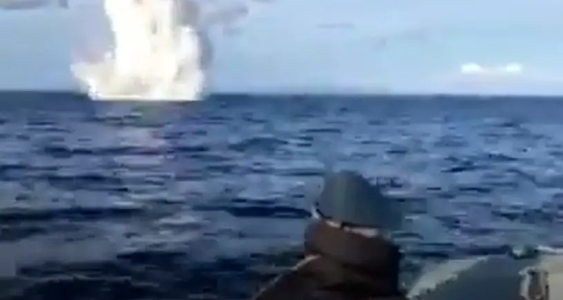 Oltre 160 kg di dinamite \"riposavano\" sul fondale La bomba scoppia in mare