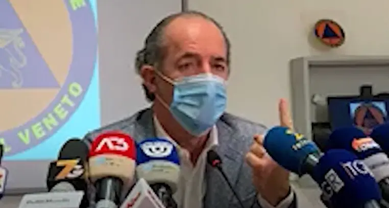 Covid, l'ira di Zaia: «Assembramenti immondi»