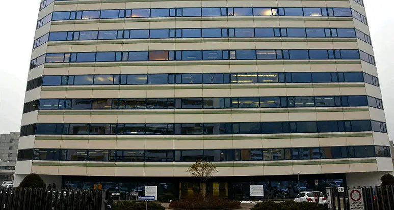 Agenzia del lavoro, dopo anni da precari a 20 impiegati si offre di passare \"in affitto\" Bufera sulla Provincia, sindacati all'attacco