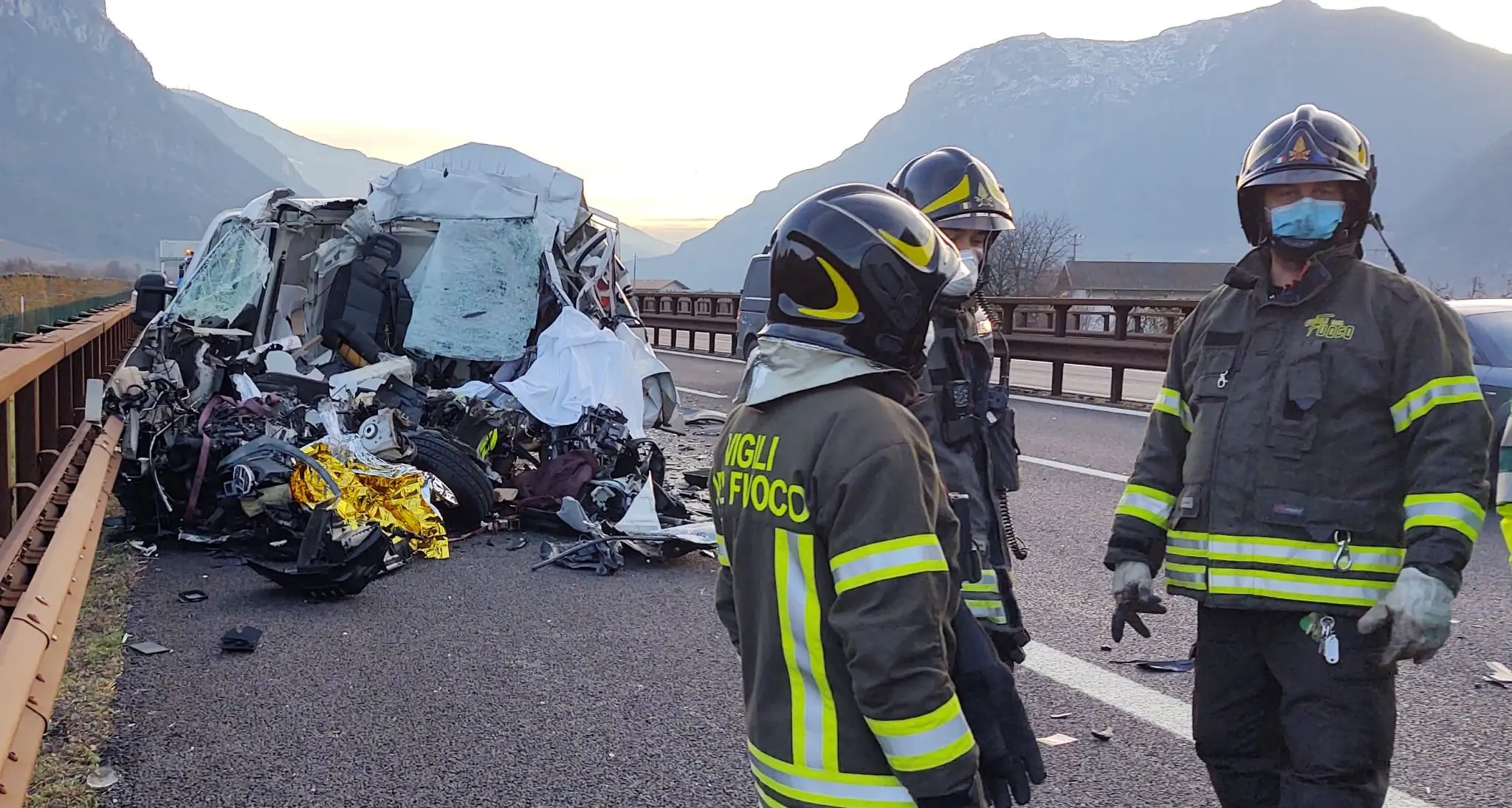 Tamponamento in A22 a Mattarello Scontro furgone-tir: un morto
