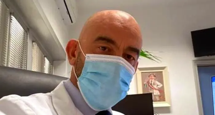L'infettivologo Matteo Bassetti «Per Natale va bene il sistema a zone Non servono nuove misure»