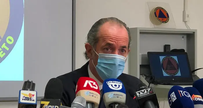 Natale, Zaia anticipa il governo Stop ai viaggi tra comuni da sabato