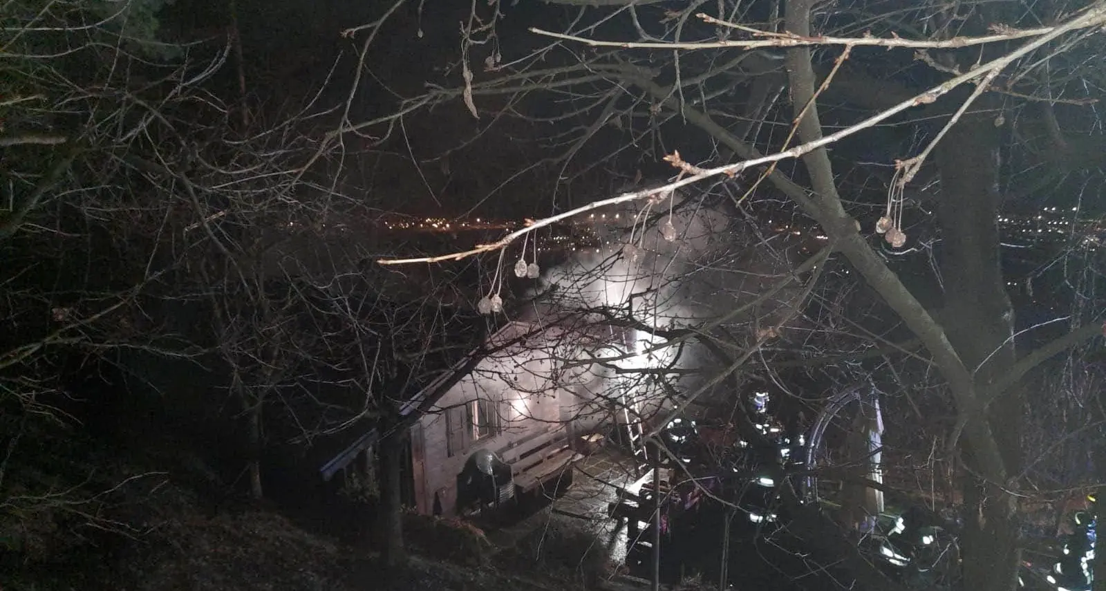 Baita in fiamme alle Gorghe: non è un incendio doloso