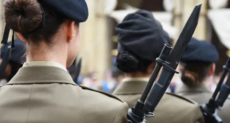 Leonardi (Forza Italia) rivuole il servizio militare obbligatorio