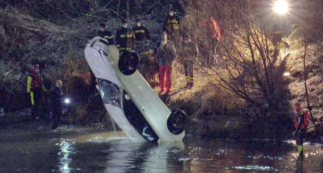 Rovereto sgomenta per la tragedia: morti nell'auto caduta in Adige madre e figlio, Giovanna Perzolli e Michele Tranquillini