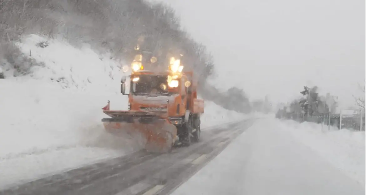 Neve, 350 mezzi e 500 operatori in azione