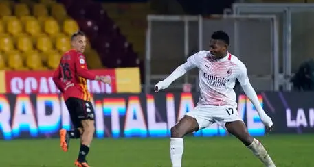 Il Milan vince a Benevento I rossoneri restano primi