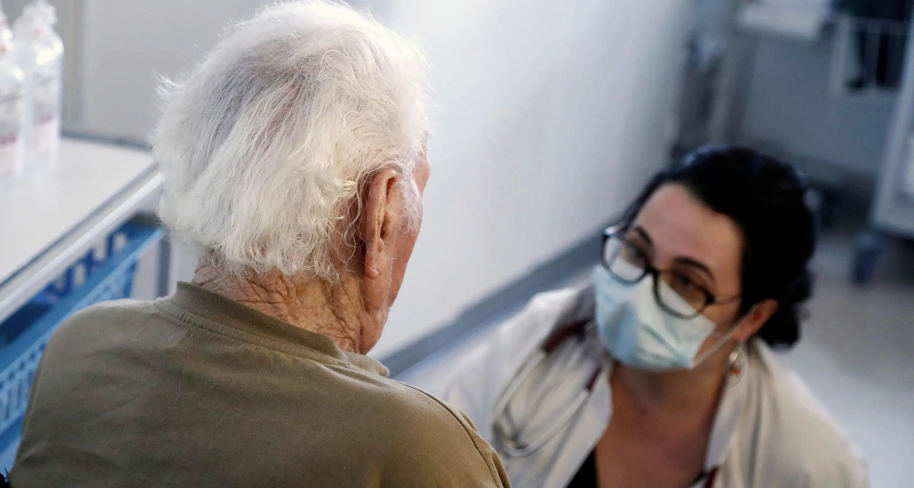 Focolaio Covid alla Rsa di via Marconi, intanto si prosegue con i vaccini
