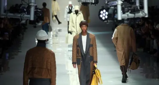 Milano Moda Uomo: tornano le sfilate, ma per pochi