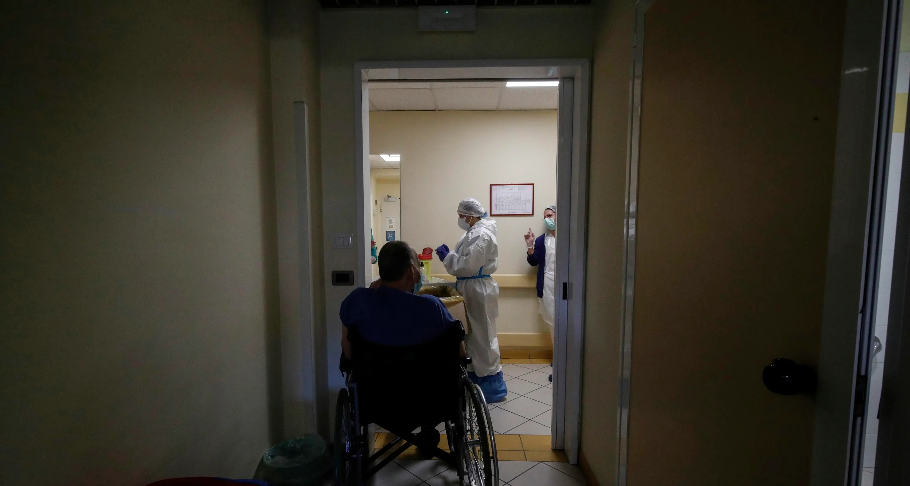 Covid: sempre più anziani infettati A Pergine 38 casi, focolaio a Mezzocorona Una sola rsa del Trentino ne è libera