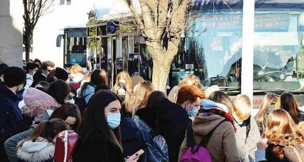 Scuola alla prova dei trasporti «Il sistema è organizzato bene» Tutto okay anche alle fermate