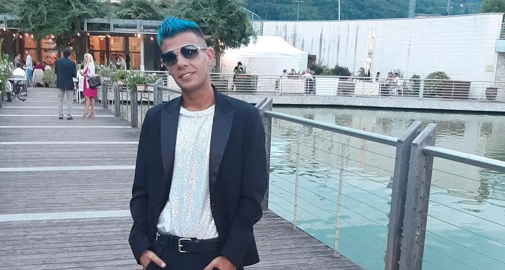 \"Sono me\" è il nuovo singolo di Ray