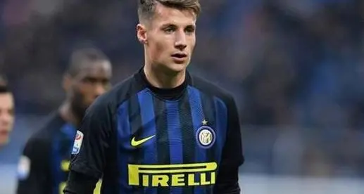 L’abbraccio a San Siro tra Pinamonti e Depaoli