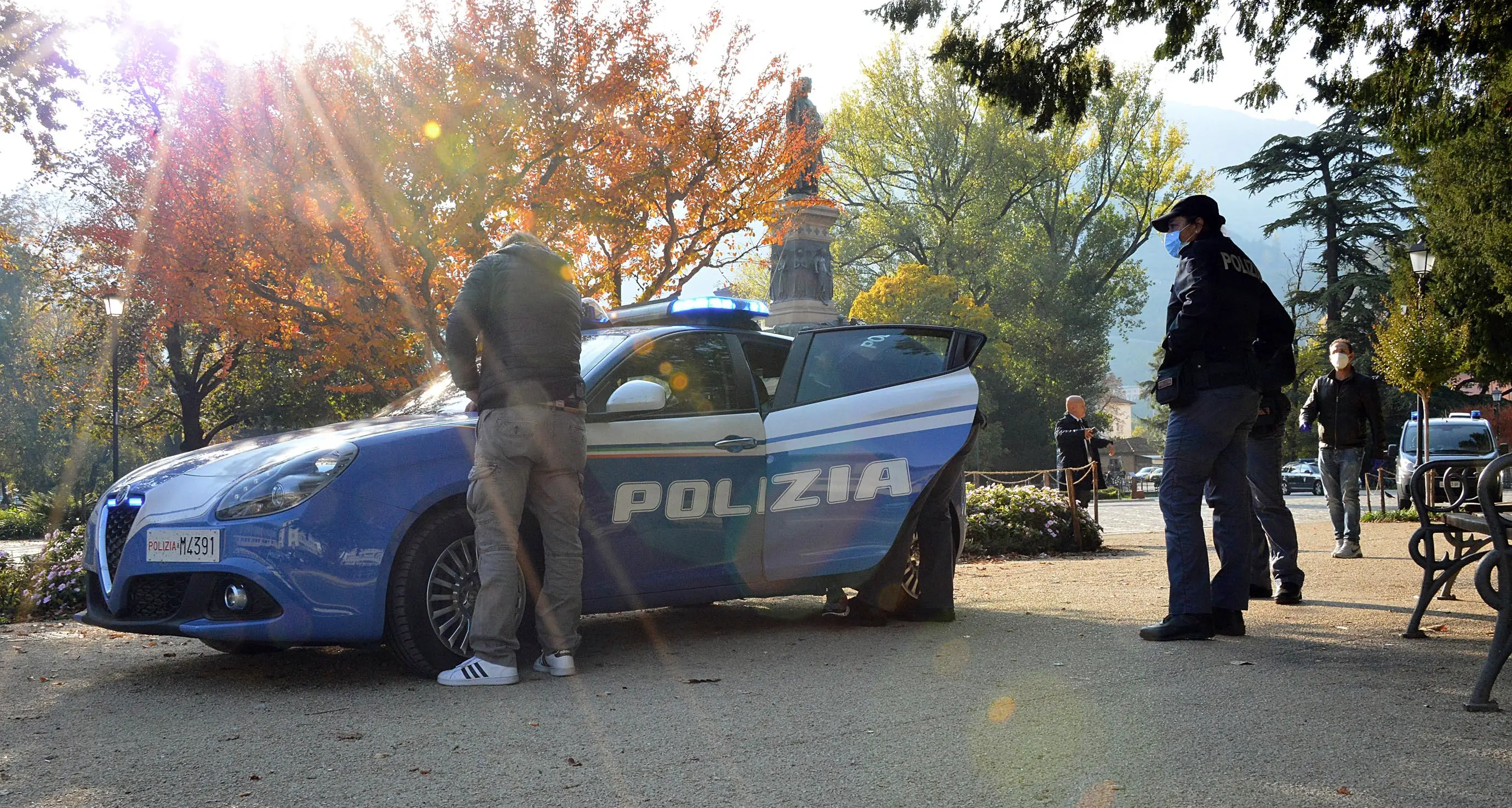 La droga \"nigeriana\" arrivava in treno: la base a Verona, il capo era una donna, con \"magazzino\" a Vicenza