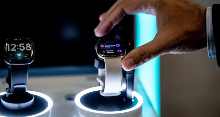 Boom dei \"wearable\": cuffie smartwatch e cerotti medici Calo dei bracciali da fitness