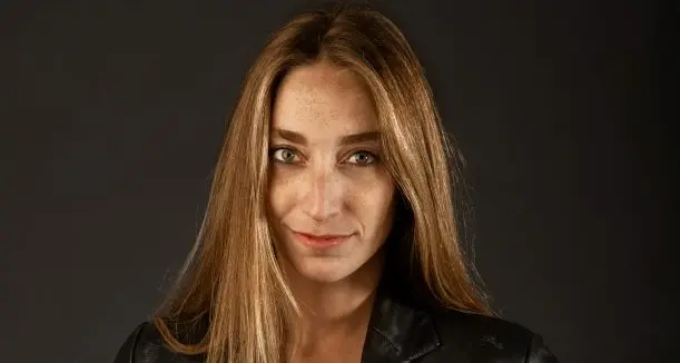 \"La promessa\", ecco il nuovo singolo di Caterina Cropelli che svela il brano in questa intervista