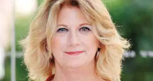 Angela Finocchiaro, domande in ballo