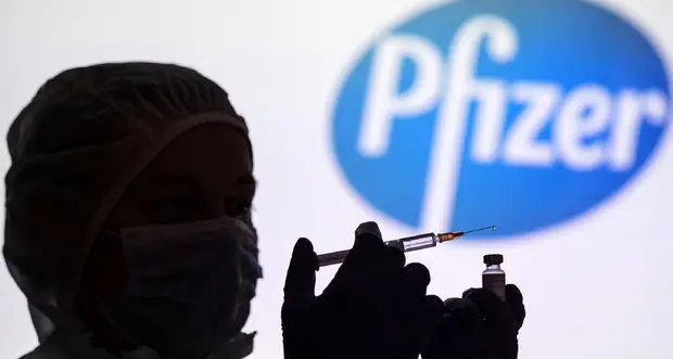 Gino Strada: «Pfizer liberi la licenza e consenta a tutti di produrre il vaccino covid»