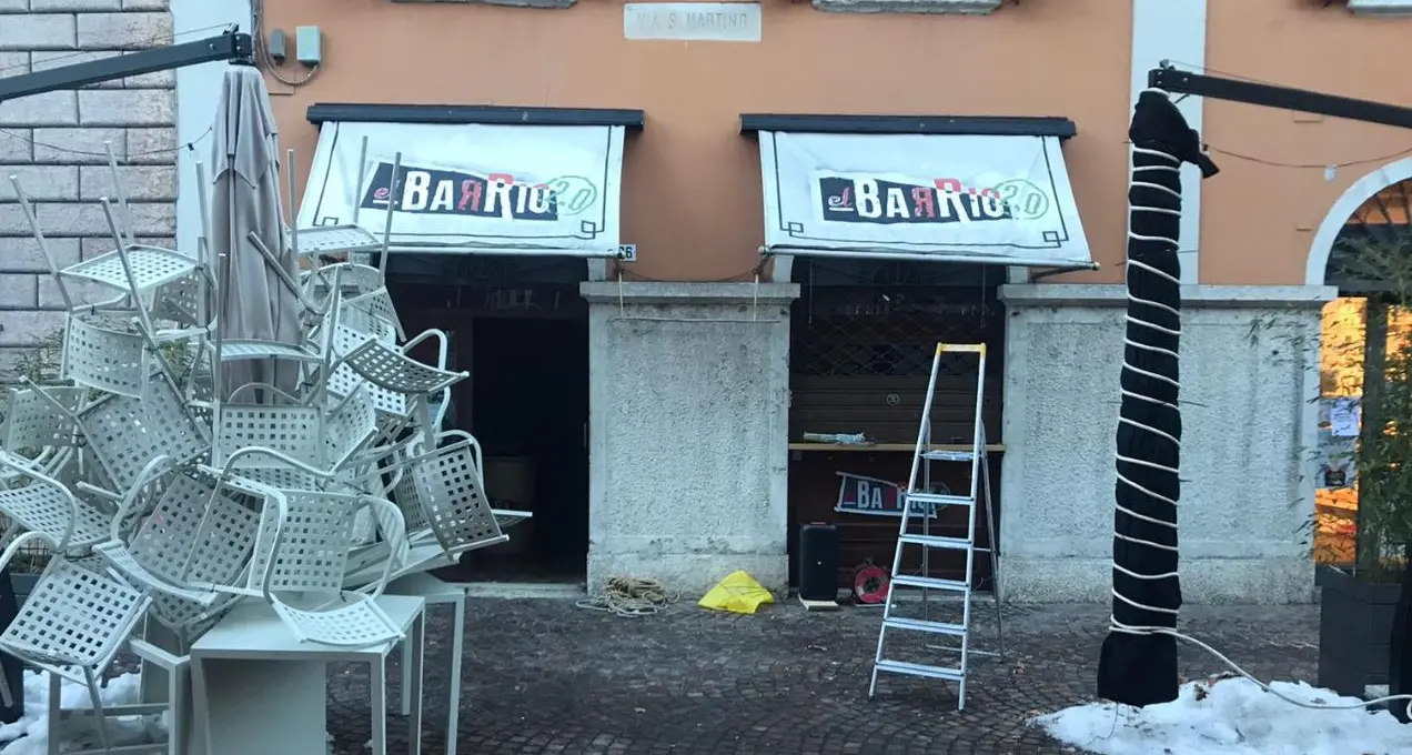 La protesta dei bar \"serali\" di Trento: oggi aperto oltre l'orario del Dpcm, ma senza clientela