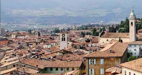 Nel 2021 Imis dimezzata a botteghe e alberghi