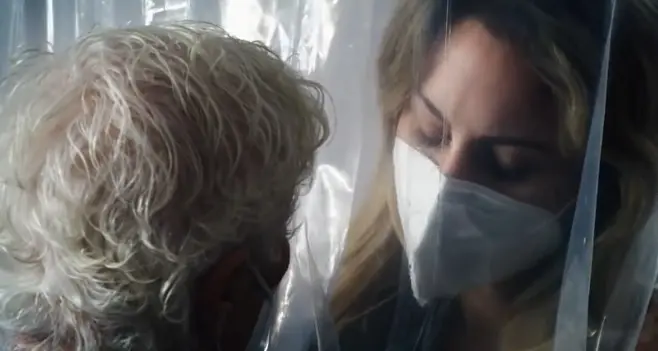 “La stanza degli abbracci”: lo spot di Tornatore per la campagna di vaccinazione anti-covid