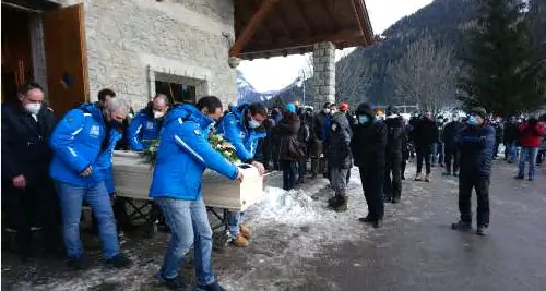 Canazei, il commosso addio a Federico Costantino morto facendo scialpinismo