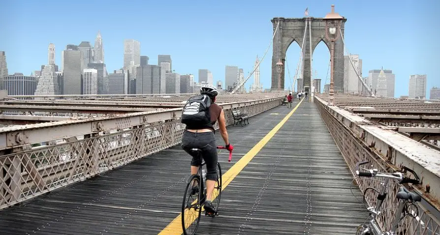 New York, la sfida del sindaco De Blasio: trasformarla in una città senza le auto