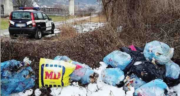 Discarica abusiva in via Valdriva, beccato il colpevole