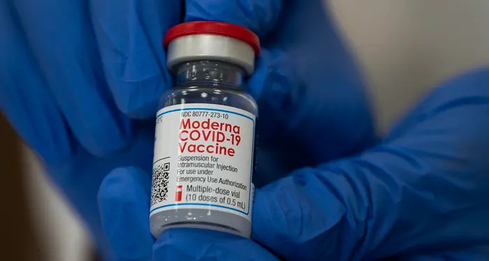 Vaccini covid agli over 80, ecco il piano in Emilia diretto dall'ex \"trentino\" Bordon: prenotazioni facili (anche in farmacia), punti diffusi sul territorio ed équipe mobili a domicilio