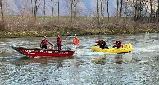 Il corpo di Peter non si trova: concluse le ricerche nell'Adige, si continuerà fino a Mori