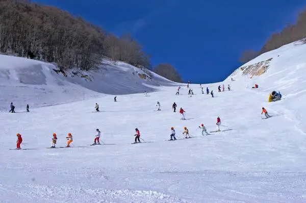 Una pista a Roccaraso (L'Aquila) in una foto di archivio. ANSA