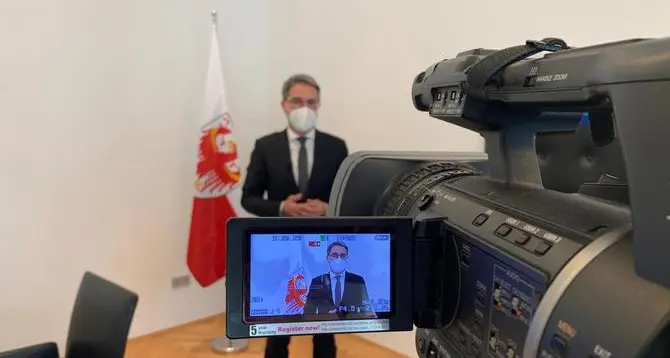 Alto Adige, Kompatscher tiene duro: negozi, bar e ristoranti chiusi fino al 14 marzo