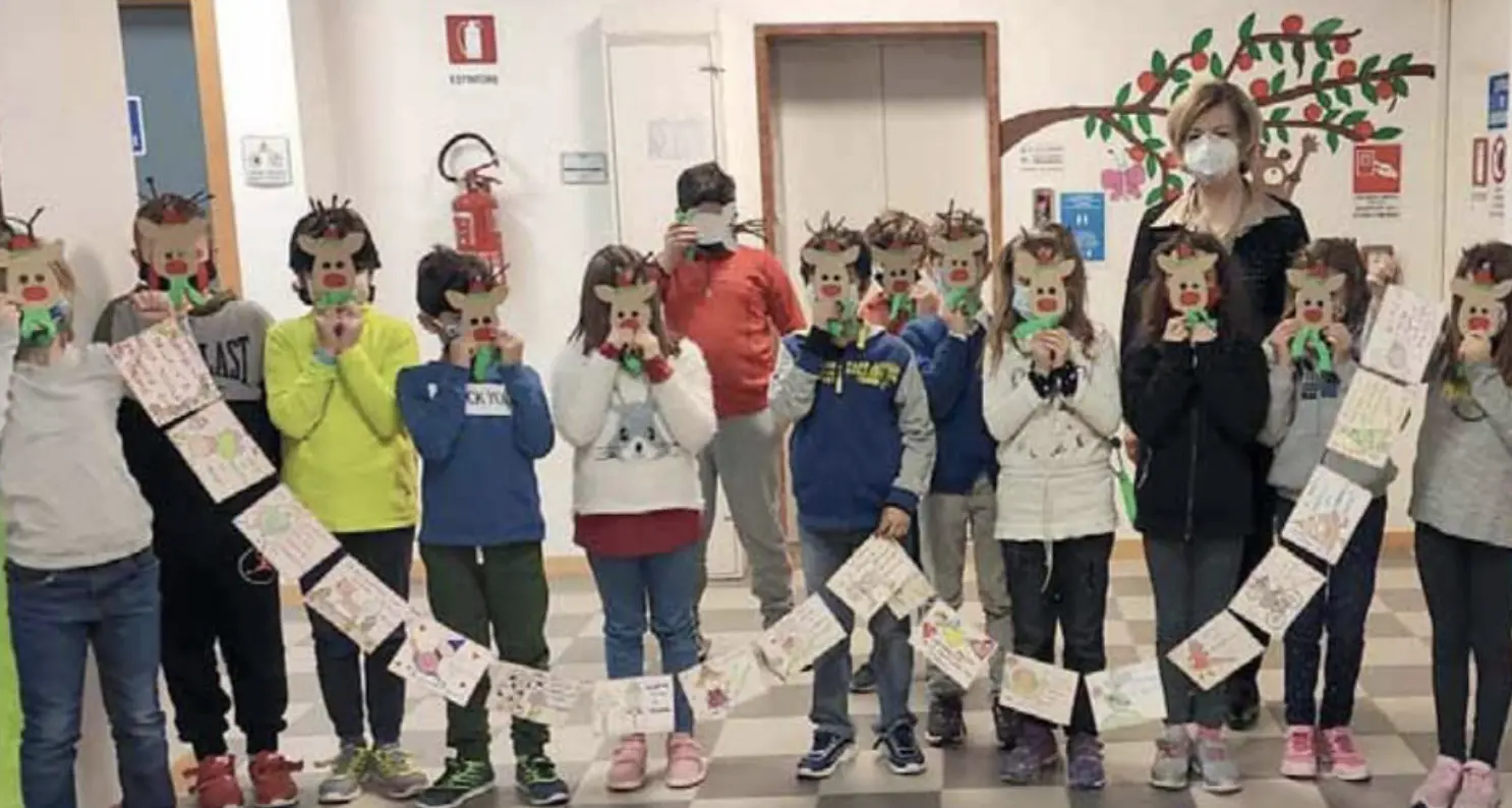 I bimbi danno speranza ai pazienti In Rianimazione disegni e canzoni